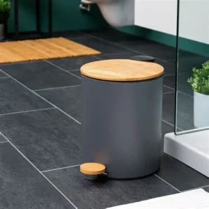 Thùng rác khách sạn