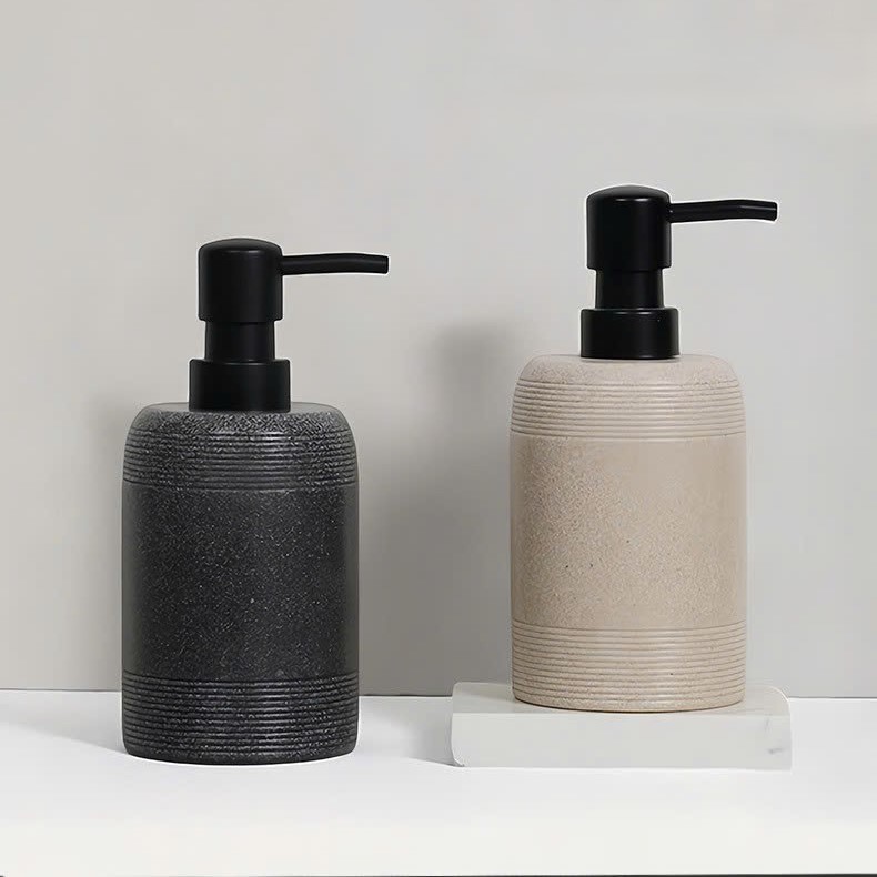 Bình đựng dầu gội sữa tắm để bàn