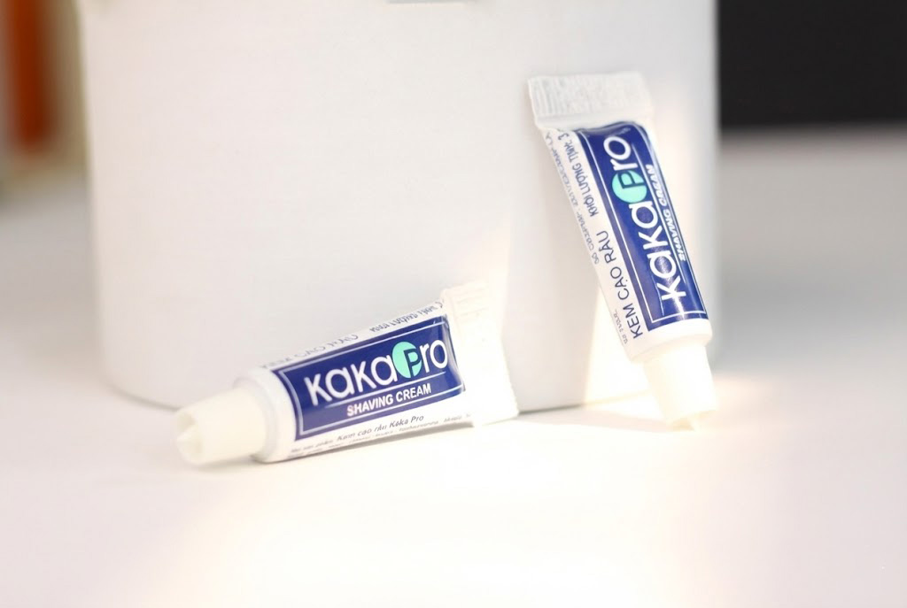 Kem cạo râu khách sạn
