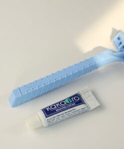 kem cạo râu khách sạn