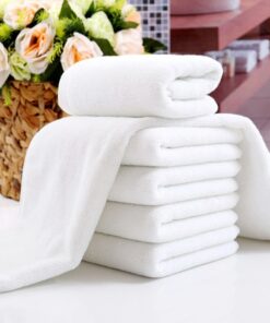 khăn tắm khách sạn