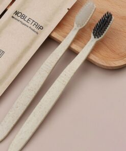 Bàn chải nhựa lúa mạch màu kem