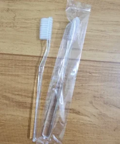 Bàn chải nhựa trắng trong cước bằng