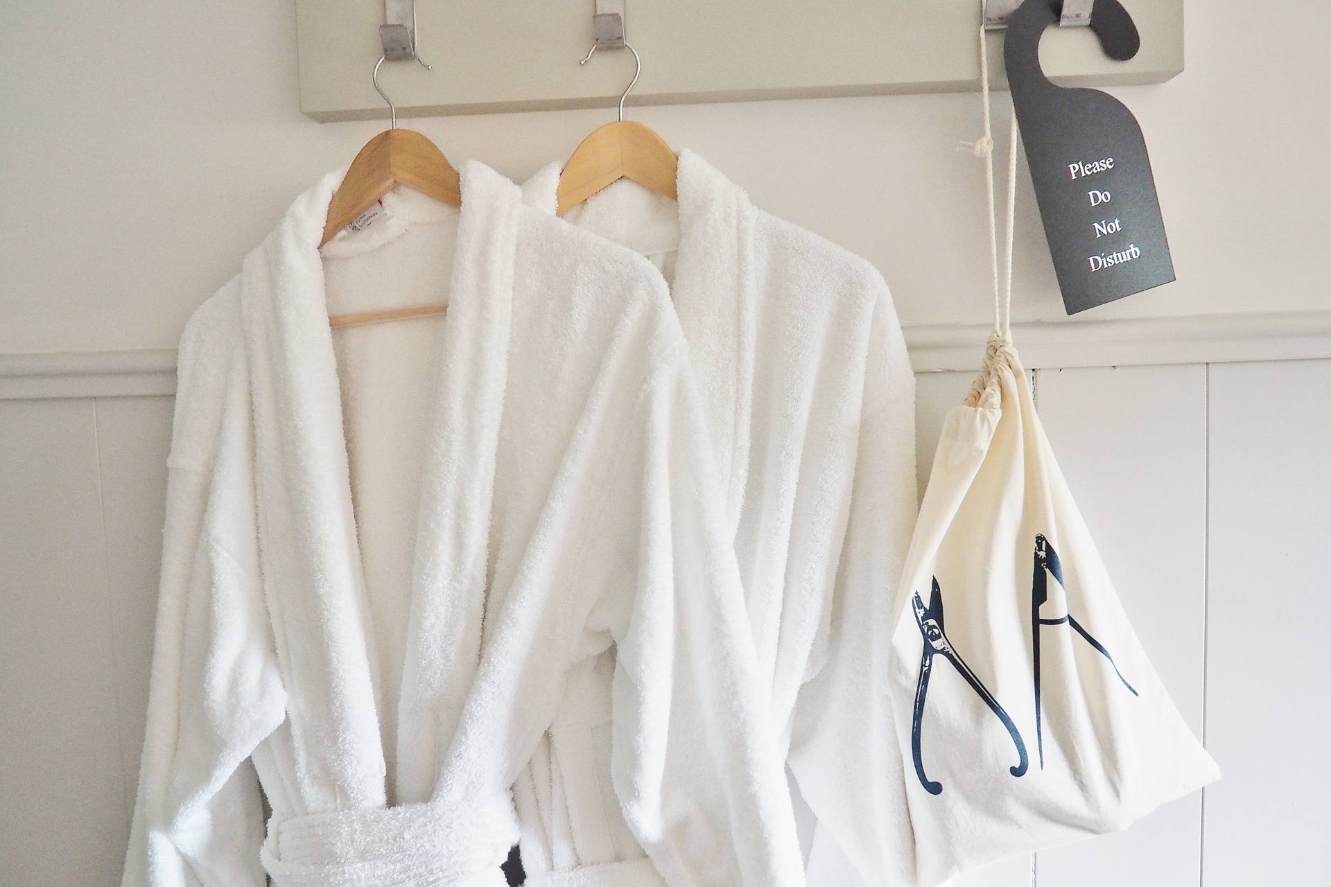 áo choàng bông khách sạn