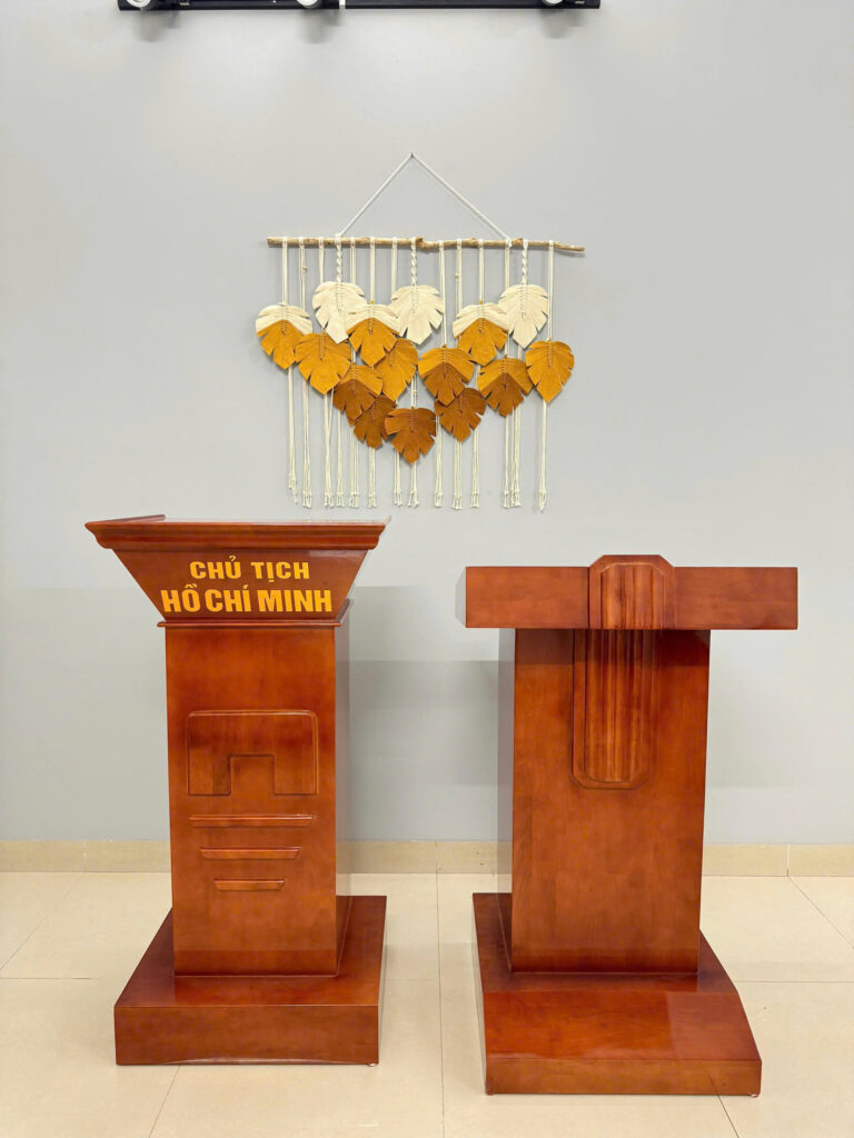 bục phát biểu gỗ tự nhiên xu hướng năm 2026