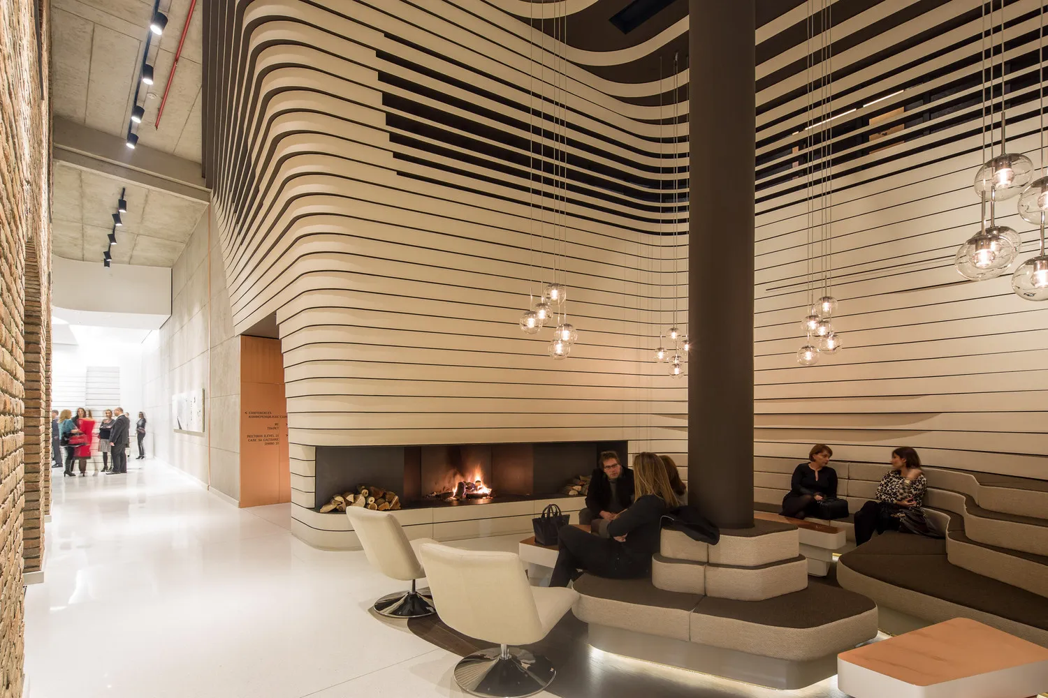 phan-tich-mat-bang-hang-phong-tieu-chuan