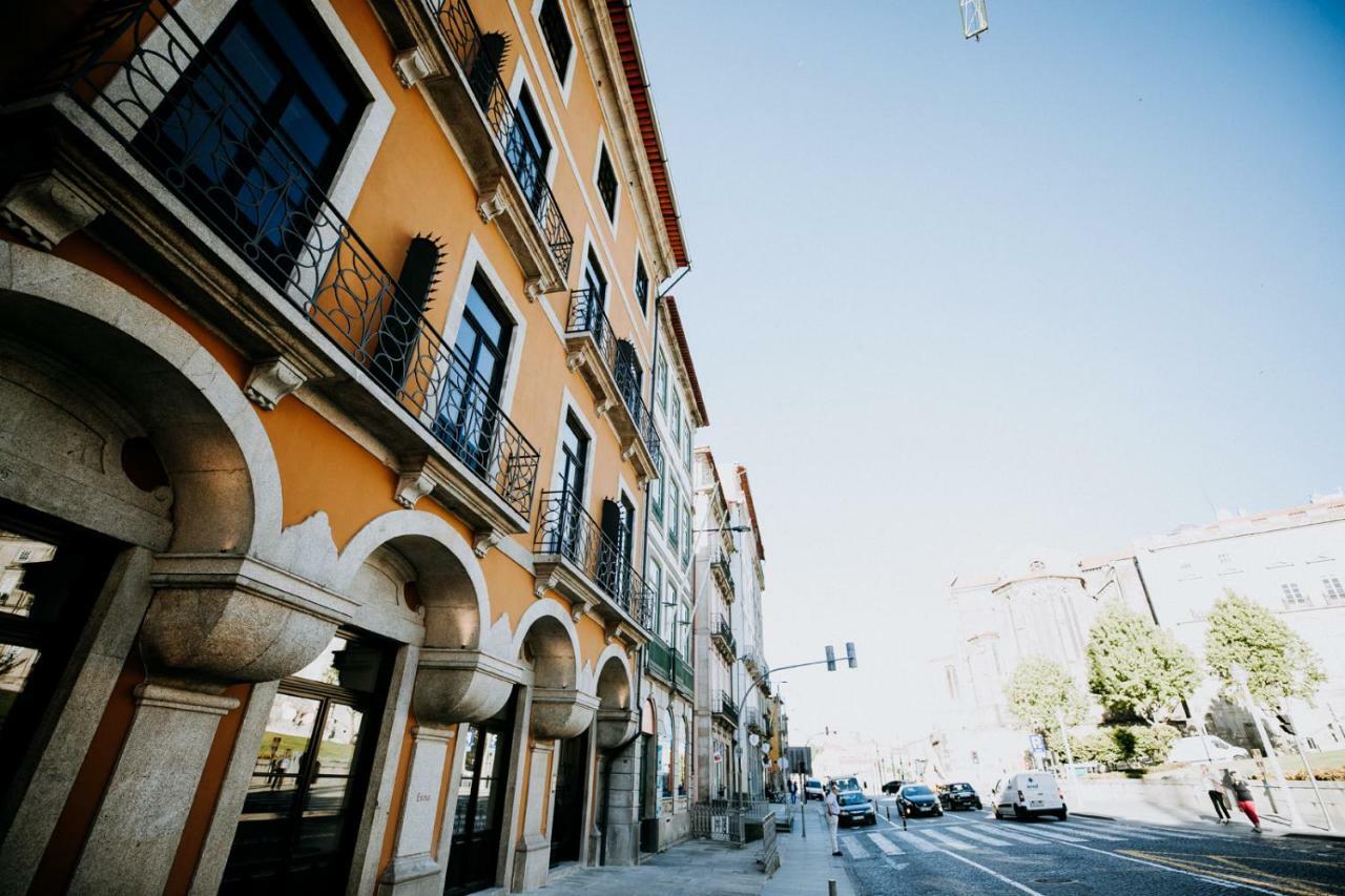 kien-truc-ngoai-that-su-ton-nghiem-cua-thoi-gian