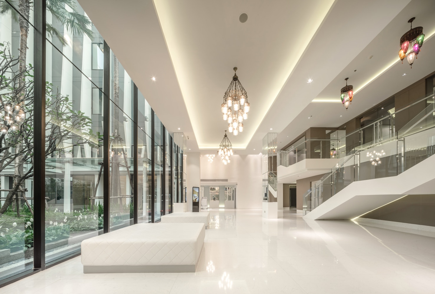 hang-phong-va-mau-sac-chi-tiet-den-tung-diem-cham