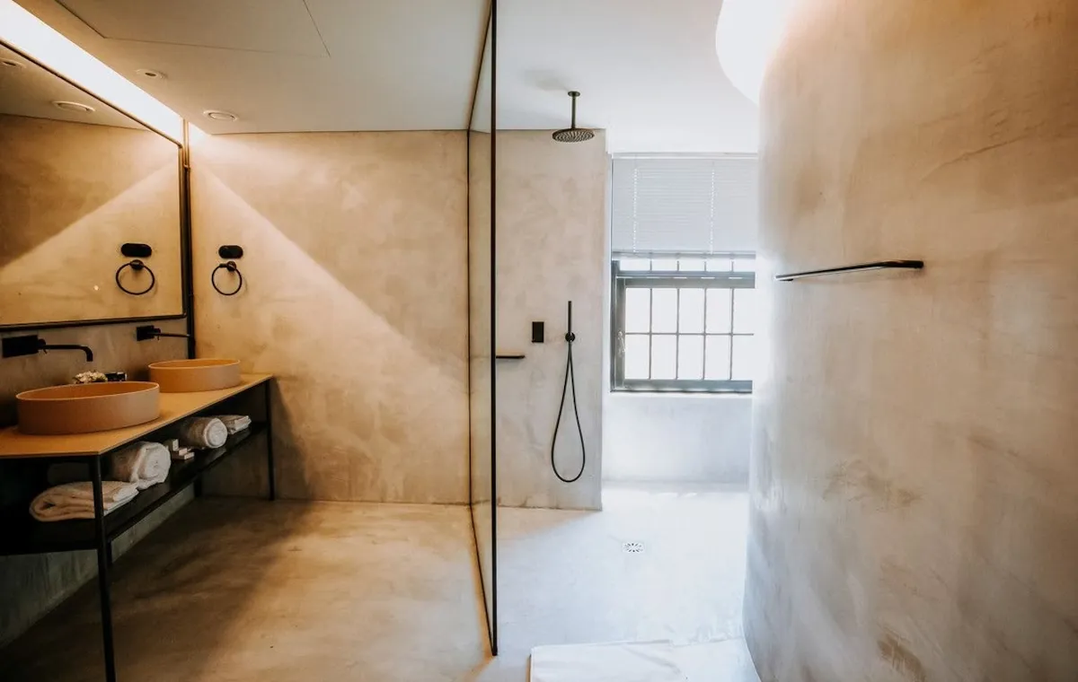 phan-tich-chi-tiet-hang-phong-nhung-ken-di-san-doc-ban