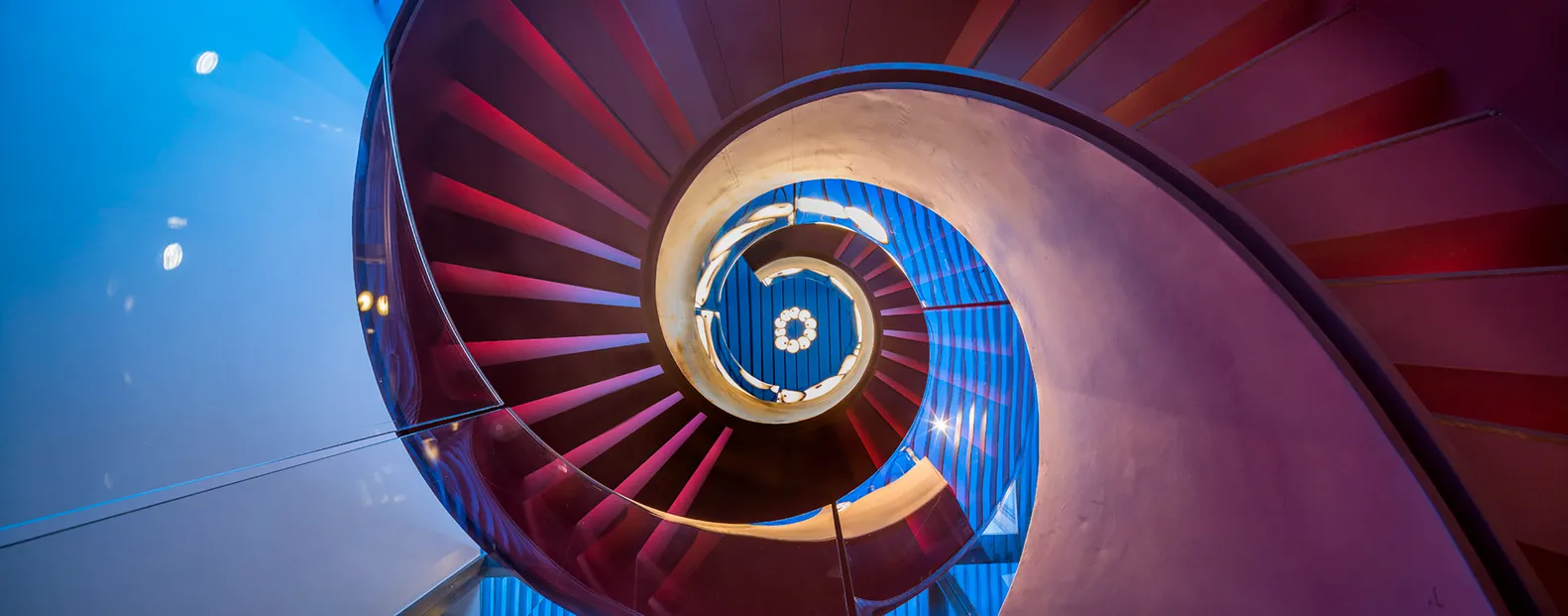 Thiet ke noi that: Phong cach Modernism & Giai phap Vat lieu Tien tien