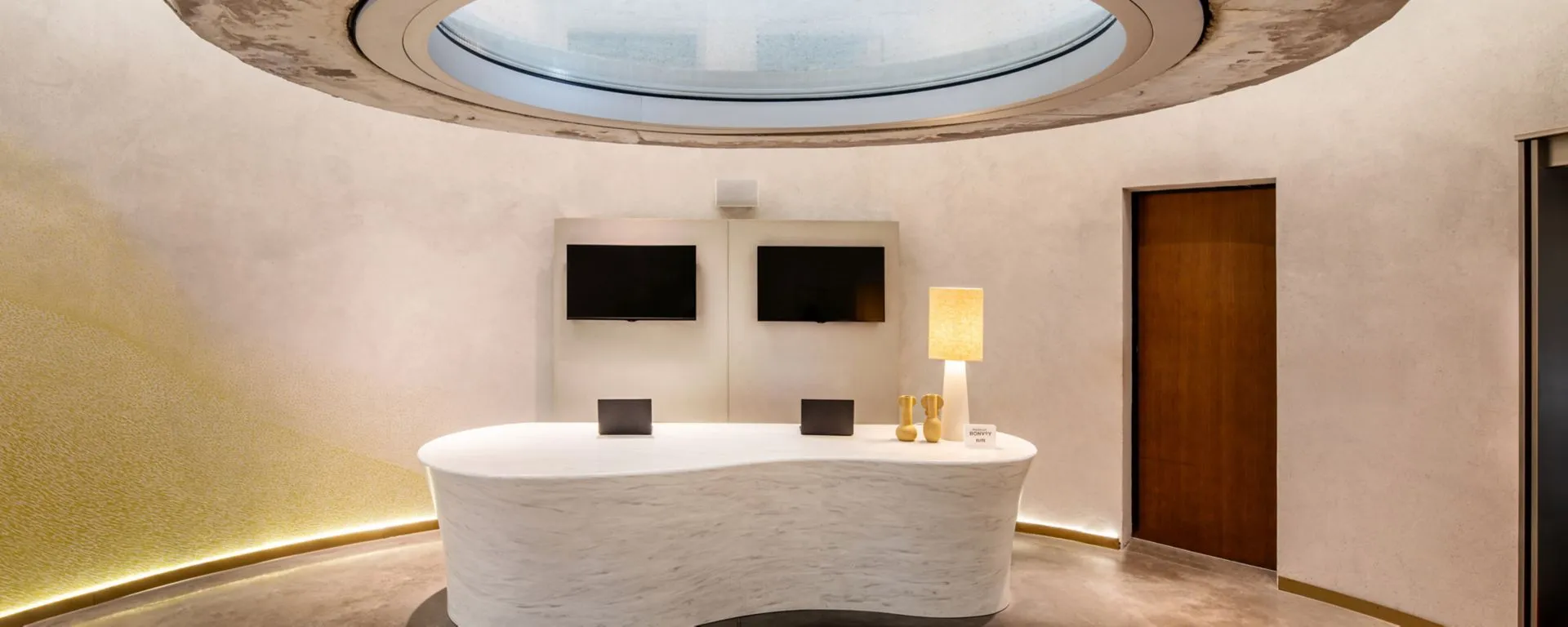 Phan tich he thong hang phong tai khach san Renaissance Bordeaux