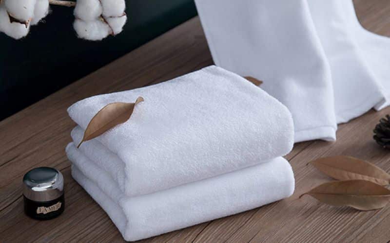 Bài toán kinh tế: Vòng đời thực tế của một chiếc khăn tắm khách sạn cao cấp là bao lâu? - Ảnh 3