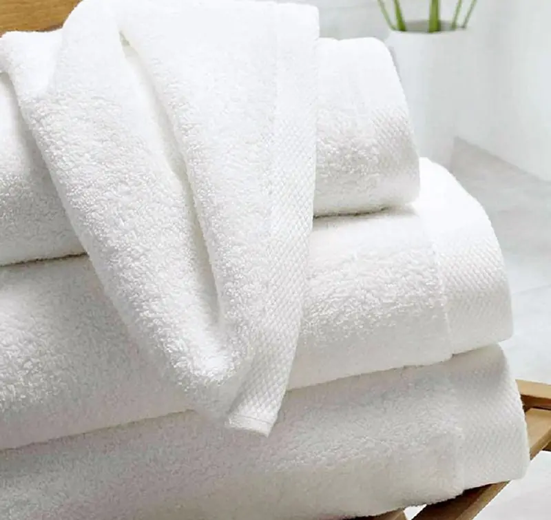 Tại sao khăn Cotton 100% vẫn là "Vua" trong phòng tắm của các khách sạn 5 sao?