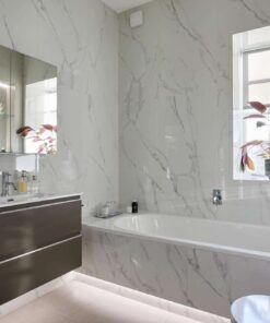 Thiết kế phòng tắm phong cách "Affordable Luxury": Bí quyết tạo điểm nhất cho khách sạn 3 sao