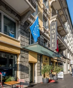 Thiết kế khách sản 3 sao  Hotel Alpina Lucerne phong cách urban‑modern